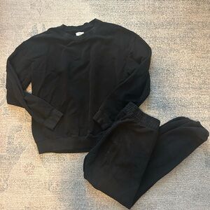 AERIE OFFLINE Black Sweatshirt and Sweatpants Set